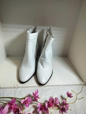 Vince Camuto White Pointed Toe Ankle Booties
